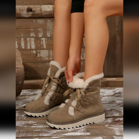 Faux Fur Snow Boots - Picture 9 of 16